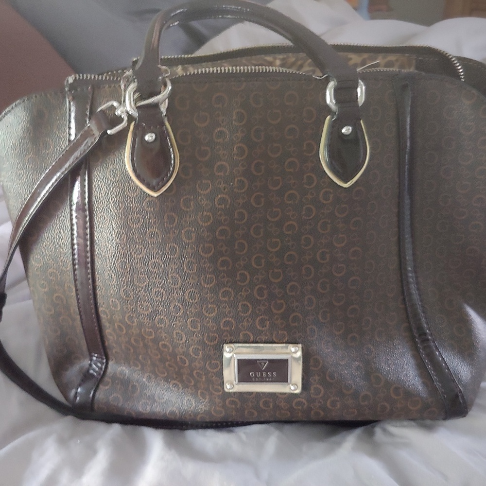 GUESS BROWN TOTE PURSE